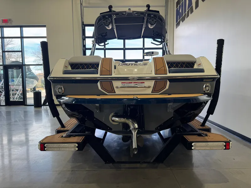 Slide: The Image of Nautique Super Air Nautique GS22 2021 - 6