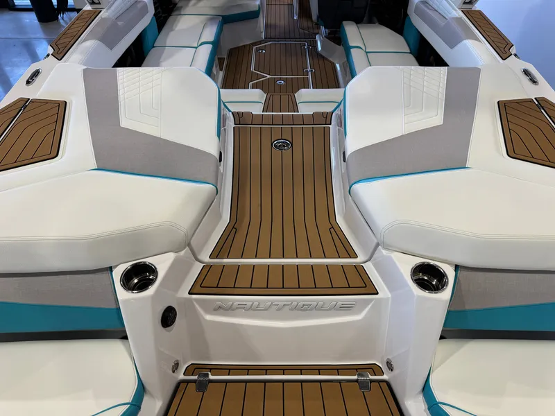 Slide: The Image of Nautique Super Air Nautique G23 2024 - 10
