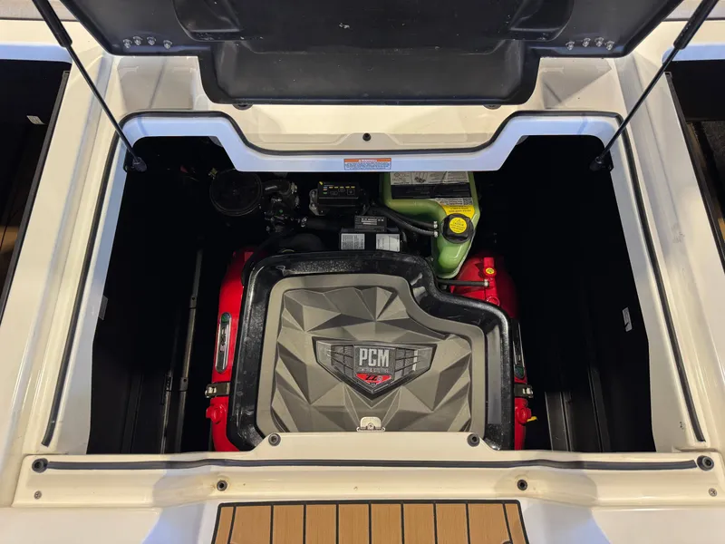 Slide: The Image of Nautique Super Air Nautique G23 2024 - 28