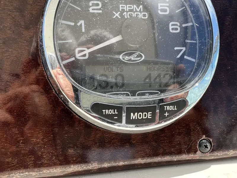 Slide: The Image of Sea Ray Sundancer 320 2012 - 58