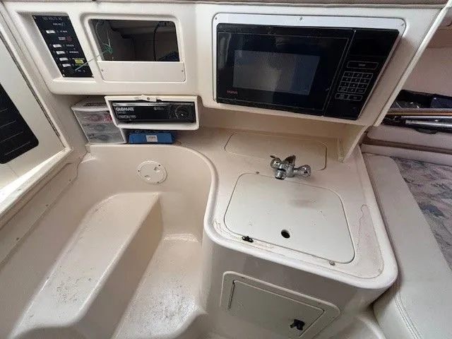 Slide: The Image of Grady-White Express 265 2000 - 12