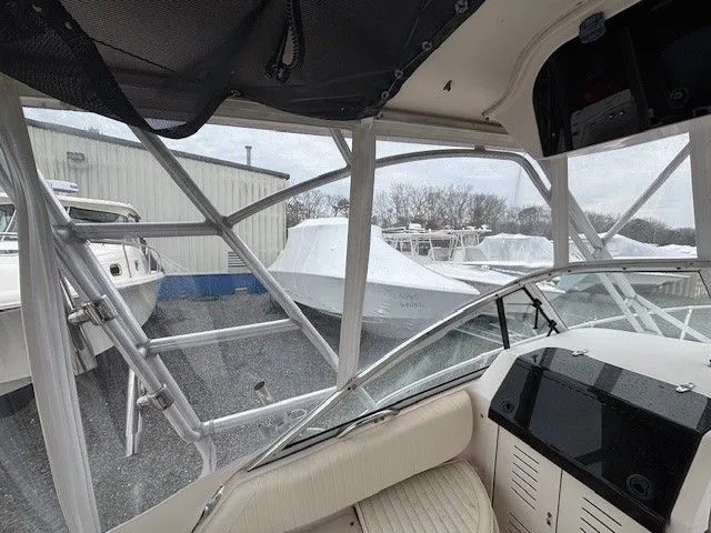 Slide: The Image of Grady-White Express 265 2000 - 18