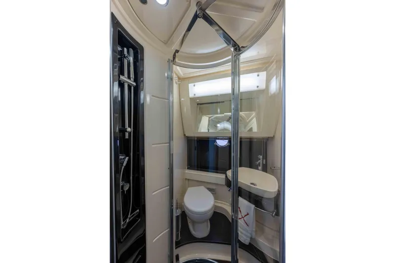 Slide: The Image of Luxurious bathroom on Azimut 55S yacht, year 2015. - 28
