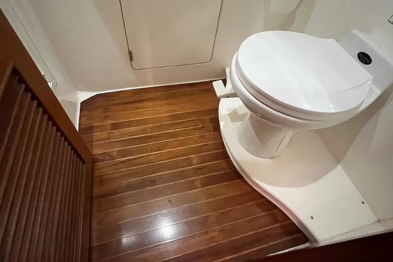 Slide: The Image of Hyatt 51 Aft Cabin Motor Yacht 1998 - 105