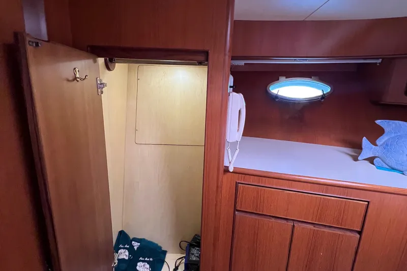 Slide: The Image of Hyatt 51 Aft Cabin Motor Yacht 1998 - 116