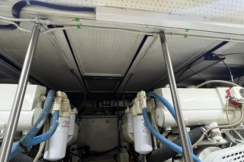 Slide: The Image of Hyatt 51 Aft Cabin Motor Yacht 1998 - 121