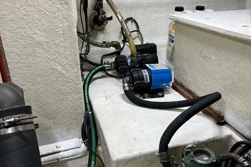 Slide: The Image of Hyatt 51 Aft Cabin Motor Yacht 1998 - 131