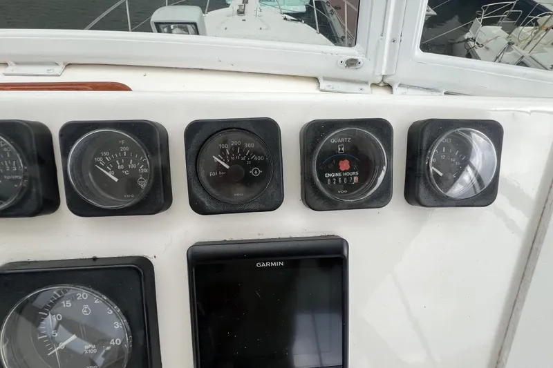 Slide: The Image of Hyatt 51 Aft Cabin Motor Yacht 1998 - 51