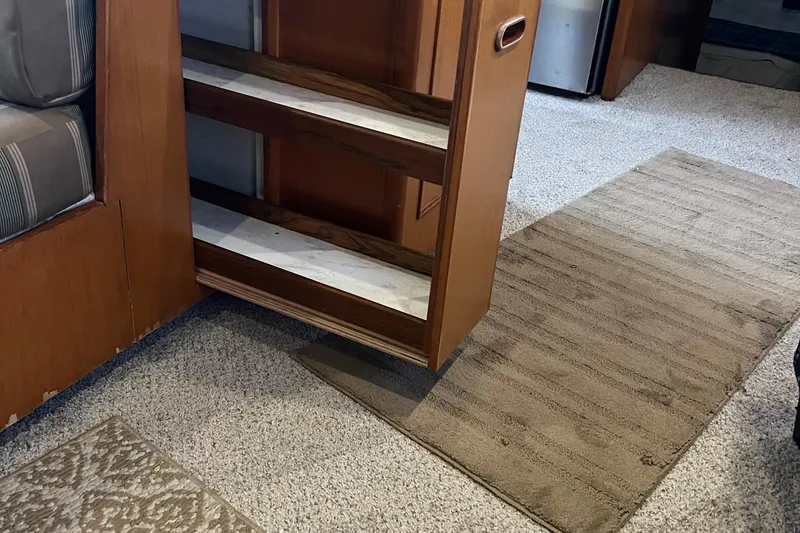 Slide: The Image of Hyatt 51 Aft Cabin Motor Yacht 1998 - 75