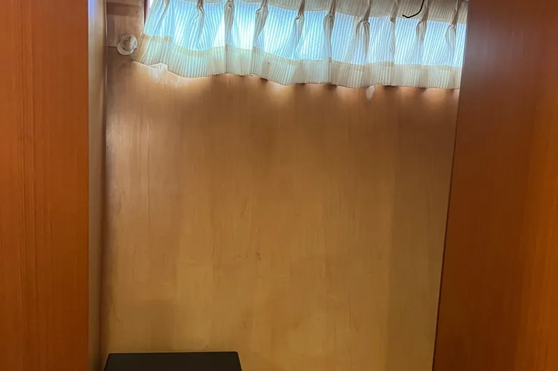 Slide: The Image of Hyatt 51 Aft Cabin Motor Yacht 1998 - 98