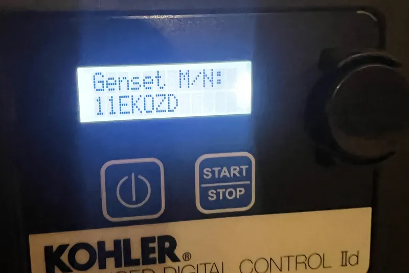 Slide: The Image of Gulfstar 44 Aft Cabin 1986 - 101