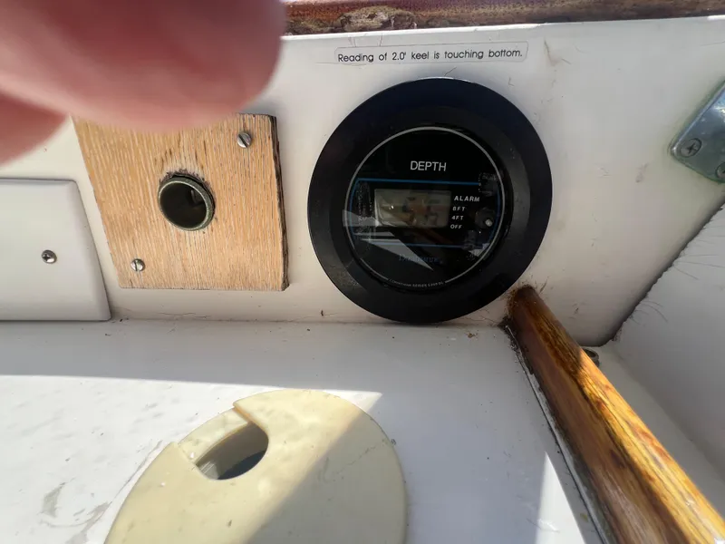 Slide: The Image of Depth gauge on 1986 Gulfstar 44 Aft Cabin boat dashboard. - 40