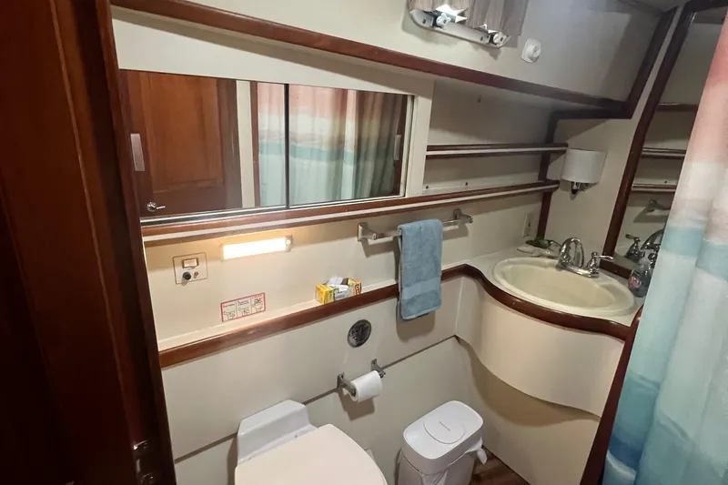 Slide: The Image of Gulfstar 44 Aft Cabin 1986 - 63