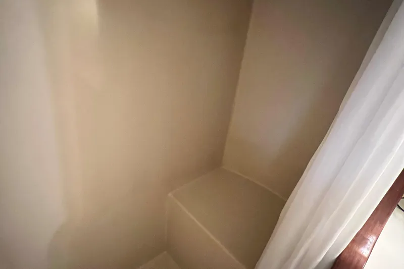 Slide: The Image of Gulfstar 44 Aft Cabin 1986 - 78