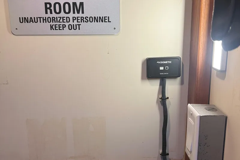 Slide: The Image of Gulfstar 44 Aft Cabin 1986 - 80