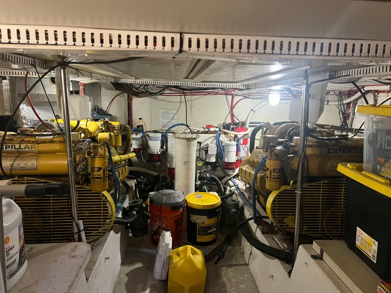 Slide: The Image of Gulfstar 44 Aft Cabin 1986 - 82