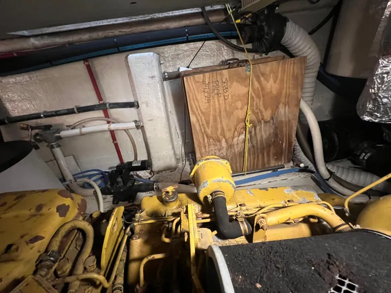 Slide: The Image of Gulfstar 44 Aft Cabin 1986 - 86