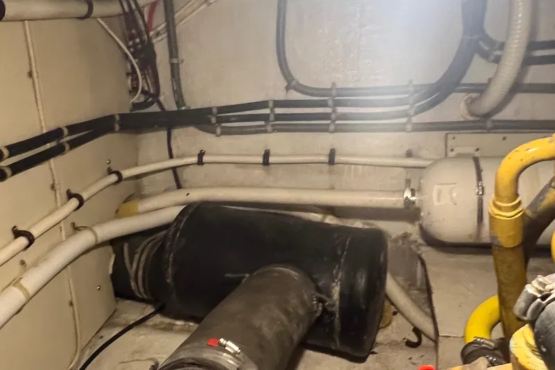 Slide: The Image of Gulfstar 44 Aft Cabin 1986 - 93