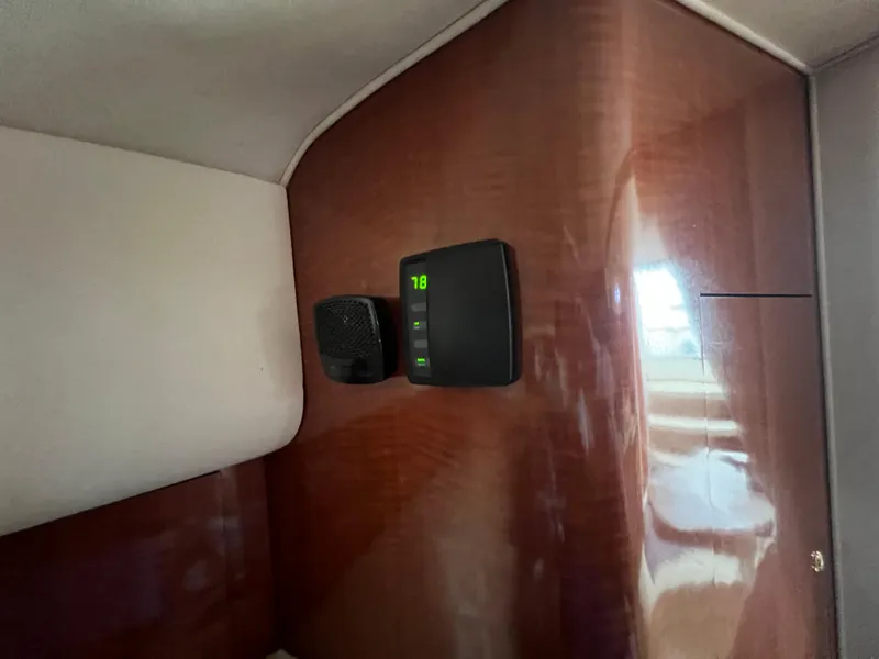 Slide: The Image of Sea Ray Sundancer 320 2003 - 52