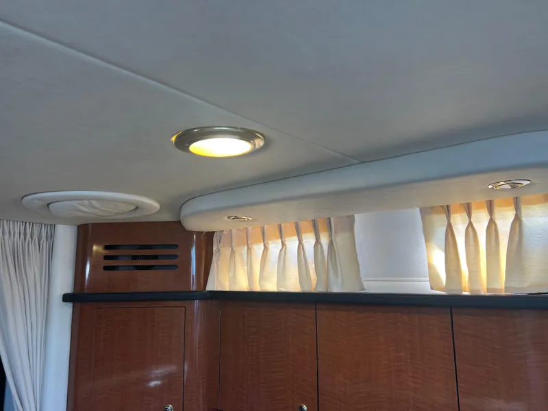 Slide: The Image of Sea Ray Sundancer 320 2003 - 67