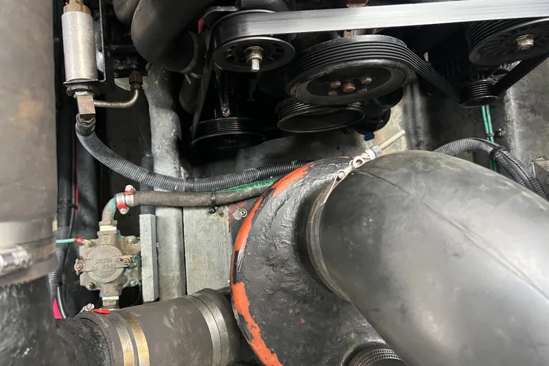 Slide: The Image of Sea Ray Sundancer 320 2003 - 87