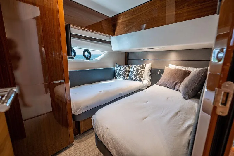 Slide: The Image of Princess 65 - Interior Stateroom - 19