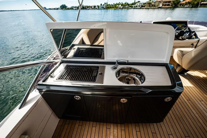 Slide: The Image of Princess 65 - Deck Equipment - 29