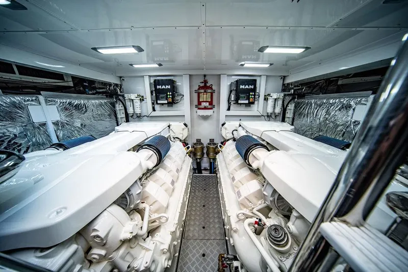 Slide: The Image of Princess 65 - Engine Room - 31