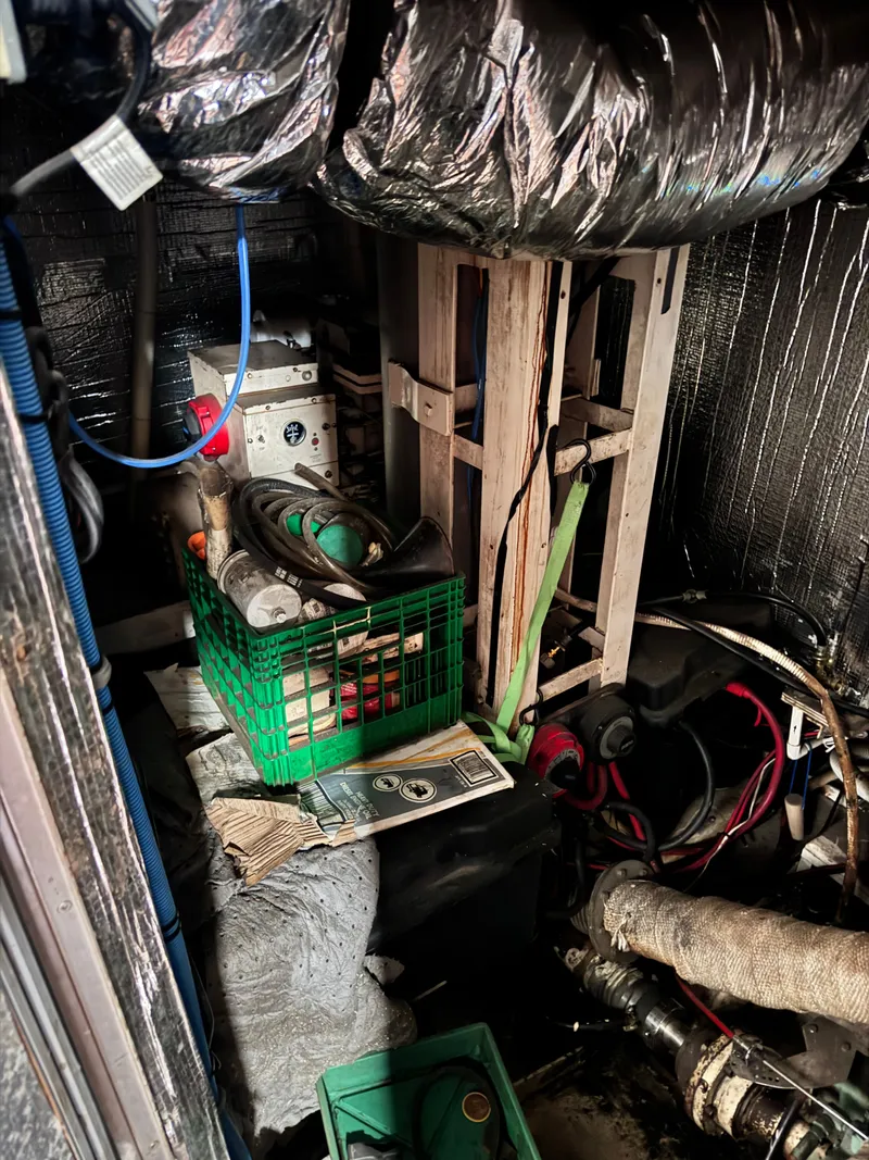 Slide: The Image of Interior of a 1999 Bruce Roberts 64 Custom Steel Cruiser. - 23