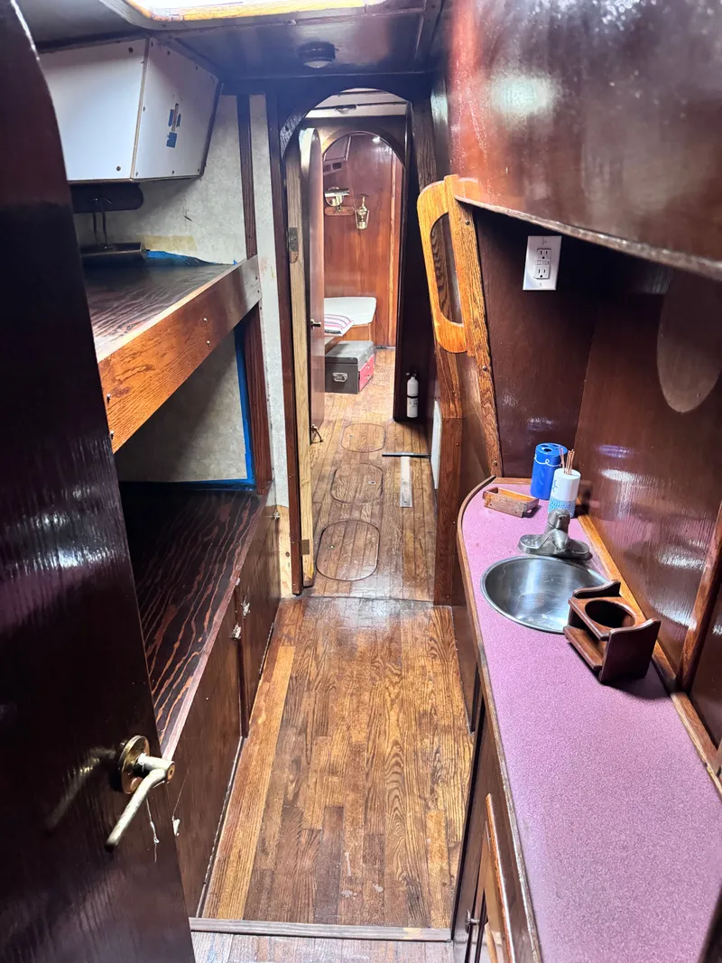 Slide: The Image of Interior of 1999 Bruce Roberts 64 Custom Steel Cruiser. - 29