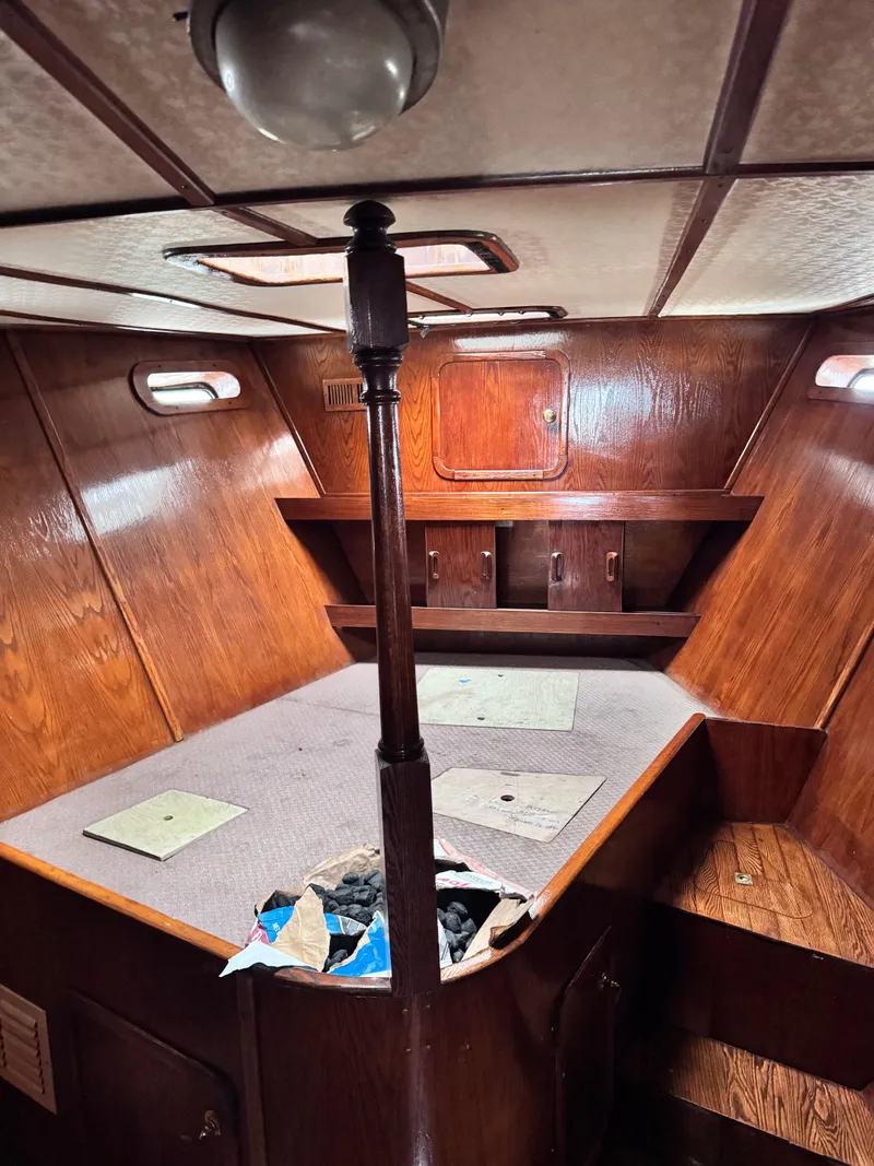 Slide: The Image of Interior of a 1999 Bruce Roberts 64 Custom Steel Cruiser. - 31