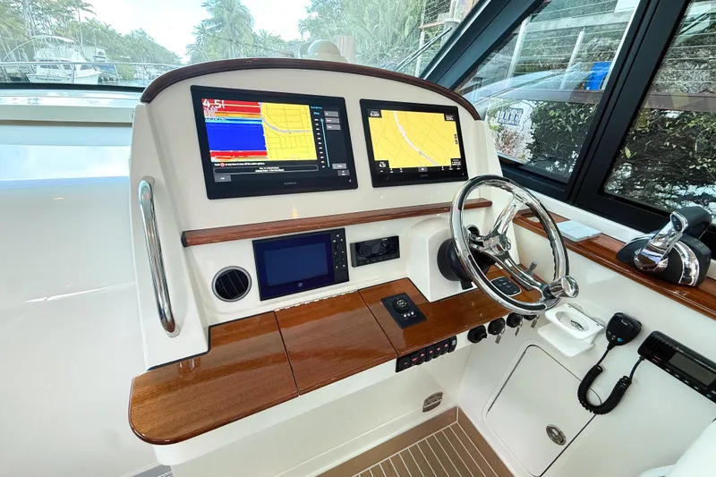 Slide: The Image of Interior of 2021 Hinckley Sport Boats 40x with luxurious cockpit. - 26