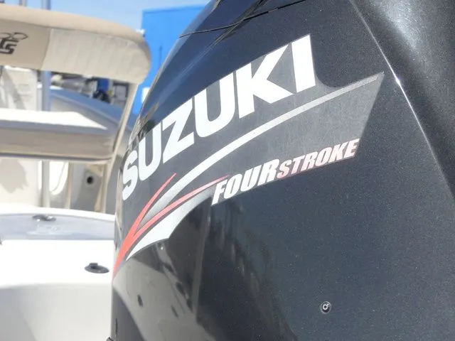 Slide: The Image of Sea Chaser 21 LX 2016 - 10