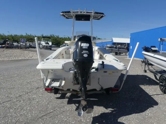 Slide: The Image of Sea Chaser 21 LX 2016 - 5