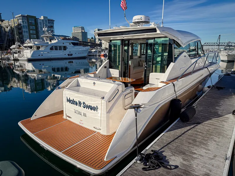 Slide: The Image of Tiara C39 Coupe 2023 - 14