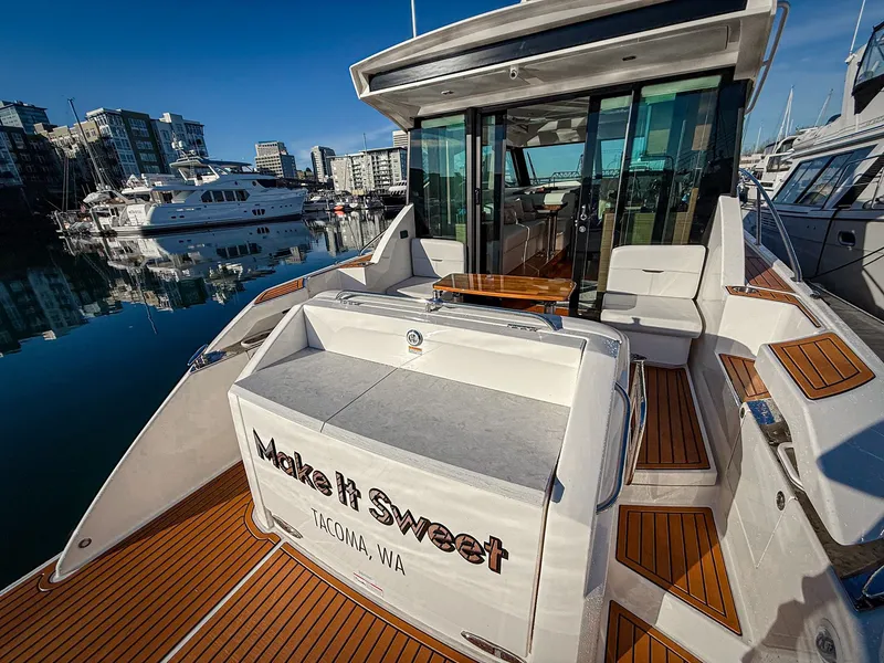 Slide: The Image of Tiara C39 Coupe 2023 - 15