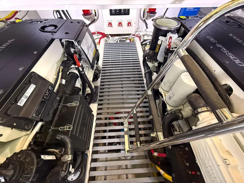 Slide: The Image of Tiara C39 Coupe 2023 - 81