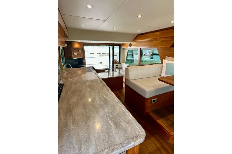 Slide: The Image of Outer Reef 62 SOUTH PAWS - Galley/Salon - 59