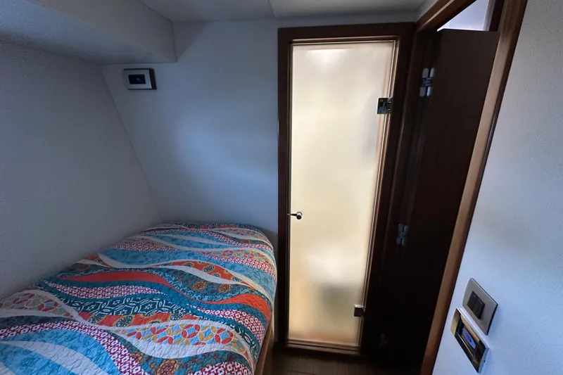 Slide: The Image of Outer Reef 62 SOUTH PAWS - Crew Quarters - 81