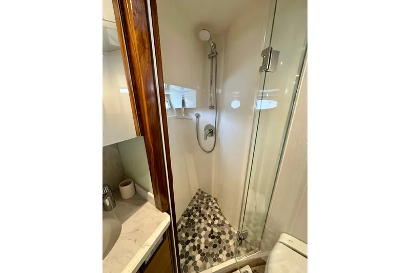 Slide: The Image of Outer Reef 62 SOUTH PAWS - VIP Bow Stateroom Ensuite Head - 70