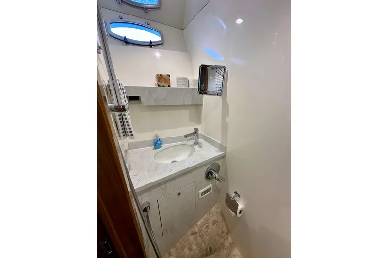 Slide: The Image of Outer Reef 62 SOUTH PAWS - Crew Quarters Head - 82