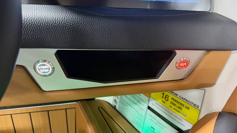 Slide: The Image of Nautique Super Air Nautique G23 2026 - 72
