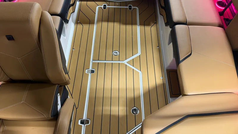 Slide: The Image of Nautique Super Air Nautique G23 2026 - 82