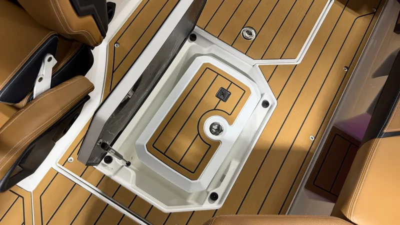 Slide: The Image of Nautique Super Air Nautique G23 2026 - 83