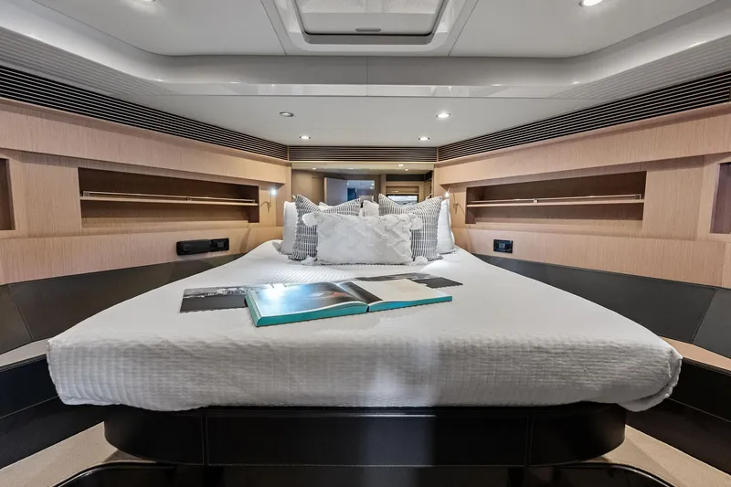 Slide: The Image of Riva 63' Virtus 2015 - 63