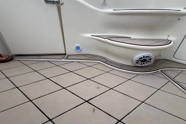 Slide: The Image of Luxurious cabin interior of 2004 Sea Ray 550 Sundancer yacht with cozy bedding. - 87