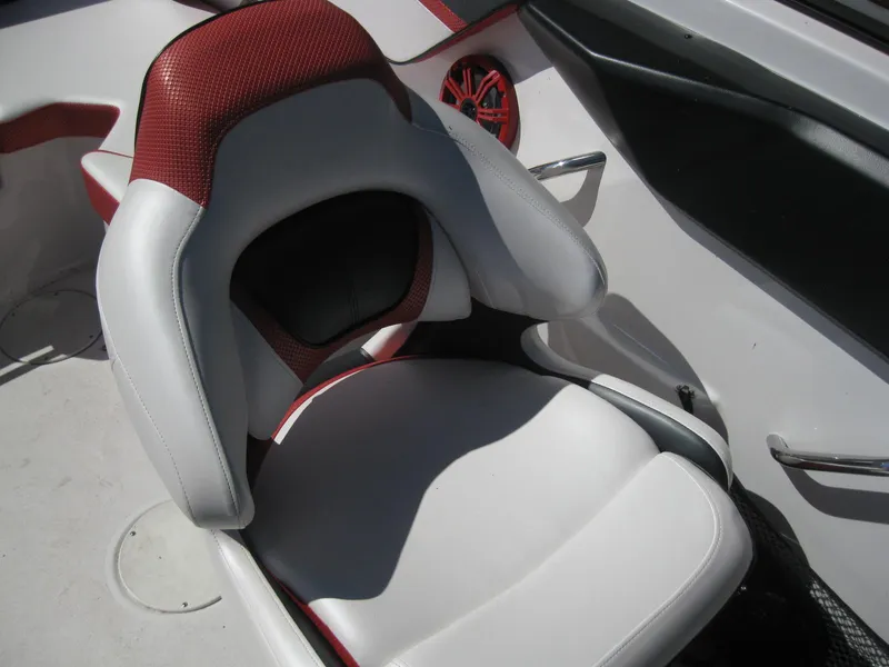 Slide: The Image of 2016 Scarab 195 HO Impulse boat seat with red and white upholstery. - 6