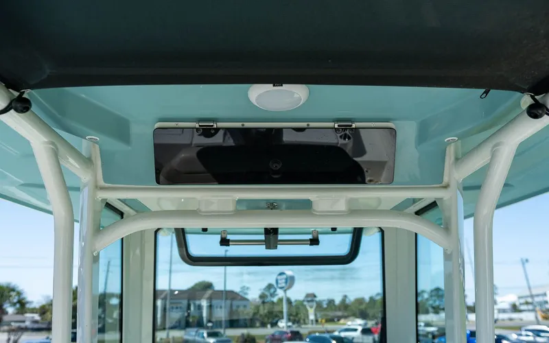 Slide: The Image of Boston Whaler 280 Dauntless 2025 - 18