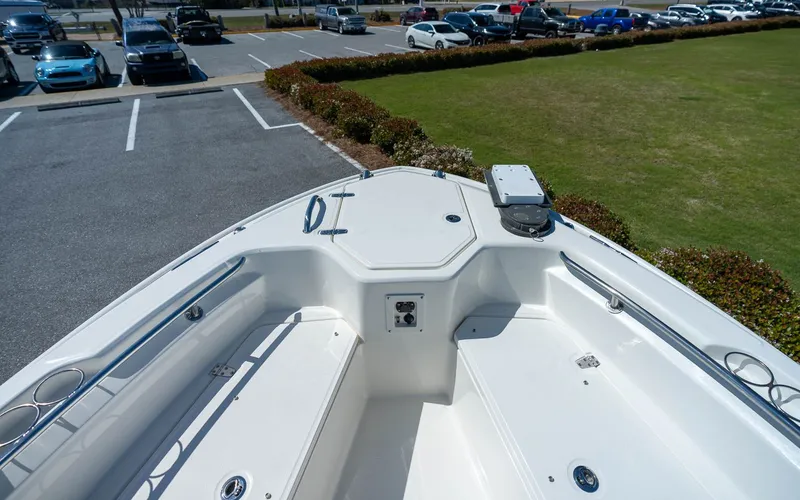 Slide: The Image of Boston Whaler 280 Dauntless 2025 - 4