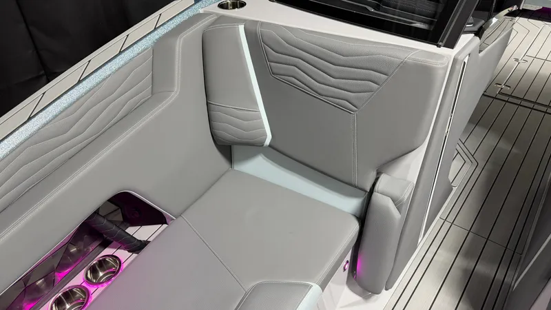 Slide: The Image of Nautique Super Air Nautique G25 2026 - 96